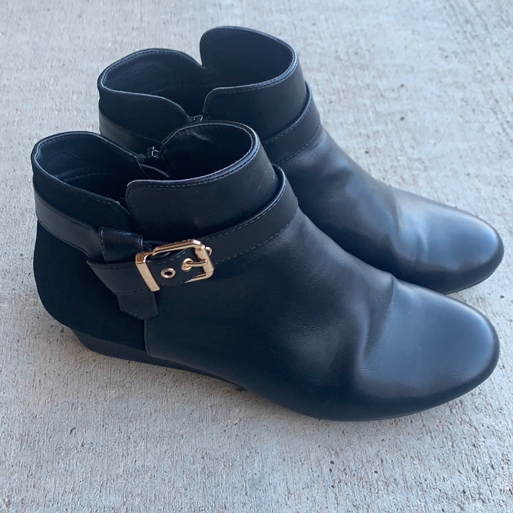 Black size 10 booties